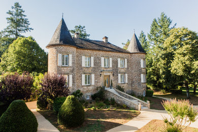 Example of a classic exterior home design in Bordeaux