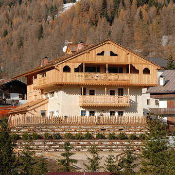 Un hotel in legno ecosostenibile in montagna - 900 mq
