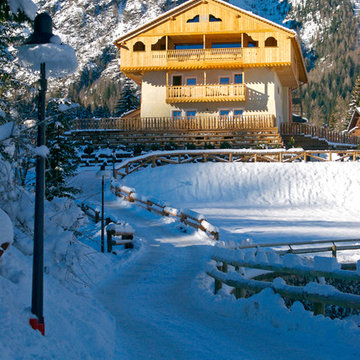 Un hotel in legno ecosostenibile in montagna - 900 mq