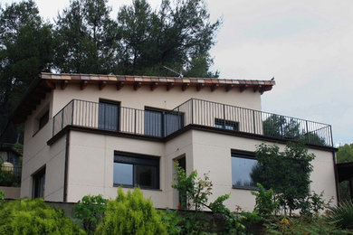 This is an example of a rural house exterior in Barcelona.