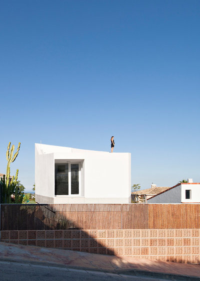 Contemporáneo Fachada by re-activa arquitectura