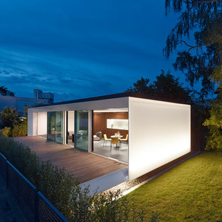 Modelo de fachada contemporánea de tamaño medio