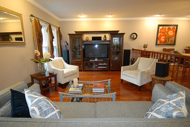 Example of an eclectic family room design in DC Metro