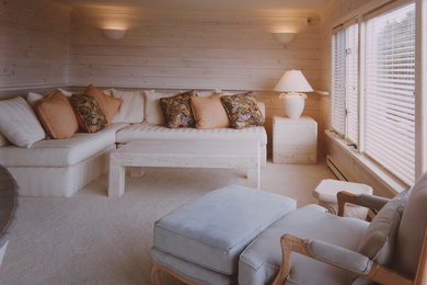 Идея дизайна: открытая гостиная комната в морском стиле