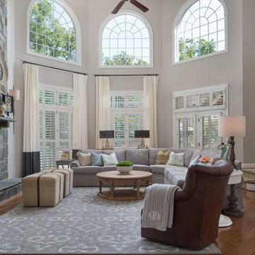 2-Story Family Room with Media Niche