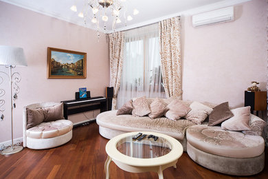Example of a trendy family room design in Moscow