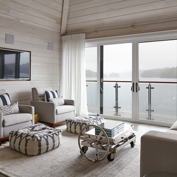 A chic and cozy boat house
