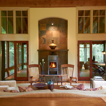 An Elegant & Contemporary Living Room