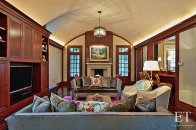 Example of a family room design in Miami