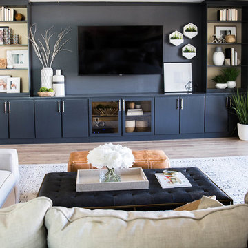 BW Minimal Transitional Design