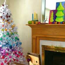 Eclectic Family Room Chromatic Christmas