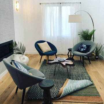 Coastal-Contemporary Sitting / Family Room