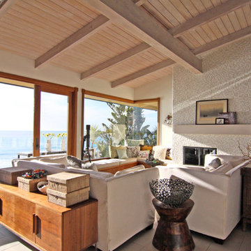 Comfortable Family Room with Ocean View