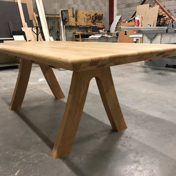 Conception et réalisation d'un table en frêne avec rallonges sur mesure