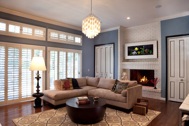 Contemporary Family  Room by lisa rubenstein - real rooms design
