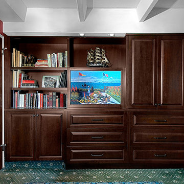 Custom Bookcases & Built-Ins