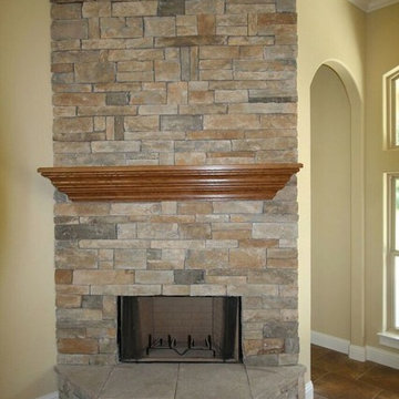 Custom home - Corner fireplace