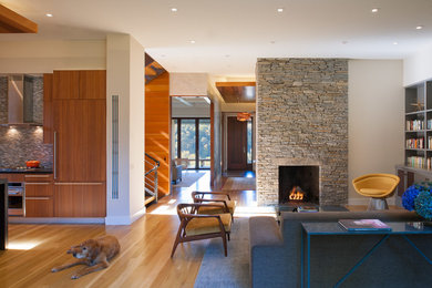 DC: Modern Interiors Overlooking the Potomac River
