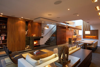 Example of a family room design in Toronto