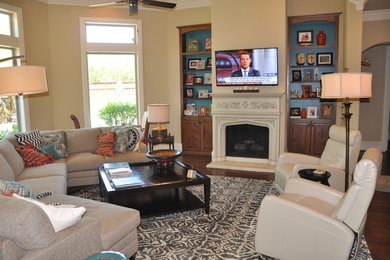Elegant family room photo in Dallas