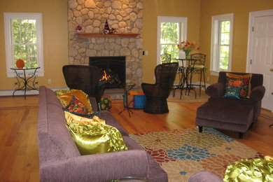 Elegant family room photo in Boston