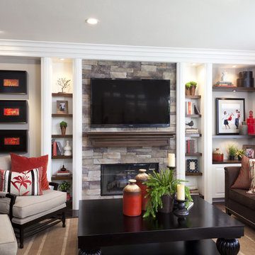 Family room Entertainment center