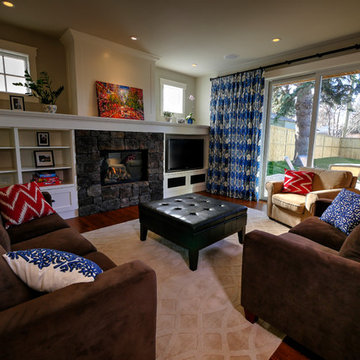 Fantastic Family Room Feature Wall