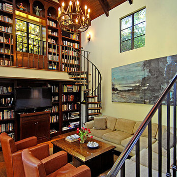 HOLLYWOOD HILLS HOME