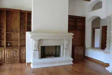 Example of a family room design in Phoenix