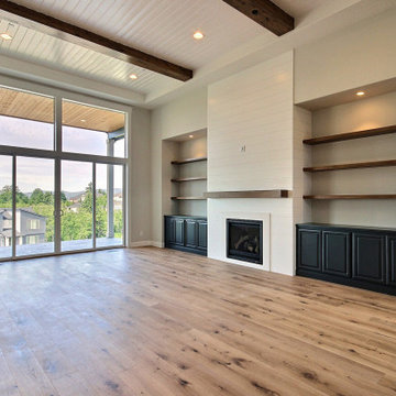 L-Shaped Home : Great Room