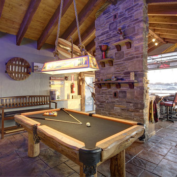 Lakeside Boathouse Bar
