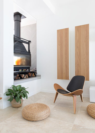 Contemporary Family Room by Donna Guyler Design