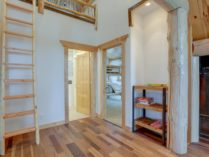 Loft-Style Library