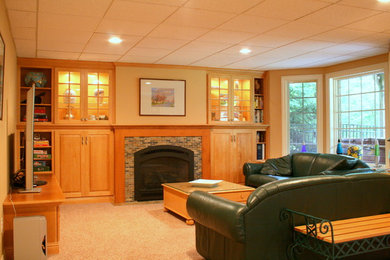 Example of a classic family room design in Detroit