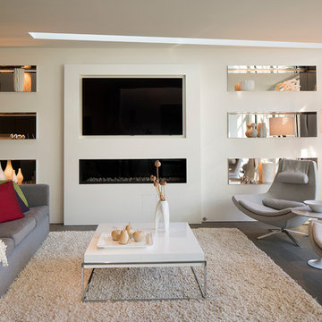 Modern Family/Living Room