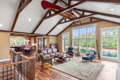 Example of an arts and crafts family room design in Columbus