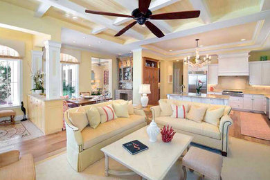 Transitional family room photo in Tampa