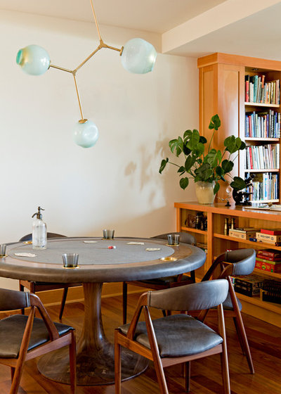 Contemporary Family Room by Jessica Helgerson Interior Design