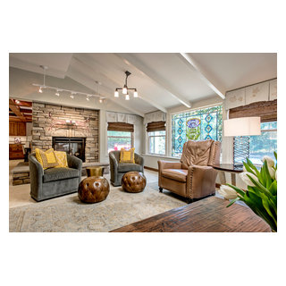 Phase 2 Mt. Lebanon luxury home renovation complete - Classique - Salle ...