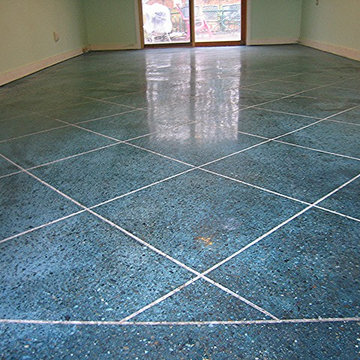 Polished stained concrete w/faux grout lines