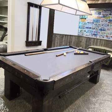 Prairie Billiard Table & Cue Rack