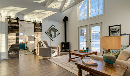 Houzz Tour: Canadian Cottage Coziness in 600 Square Feet