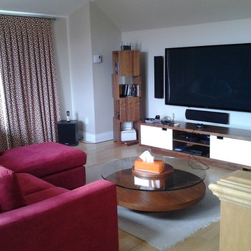 Relaxed tv room