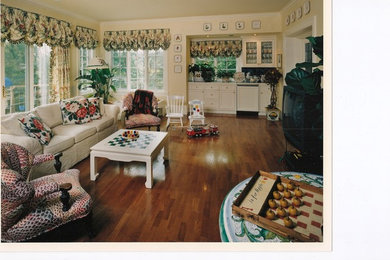 Family room - traditional family room idea in Boston