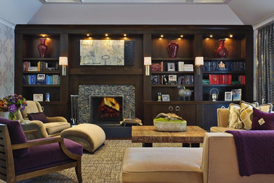 Diseño de sala de estar abierta contemporánea de tamaño medio sin televisor con suelo de madera en tonos medios, todas las chimeneas, marco de chimenea de piedra y suelo marrón
