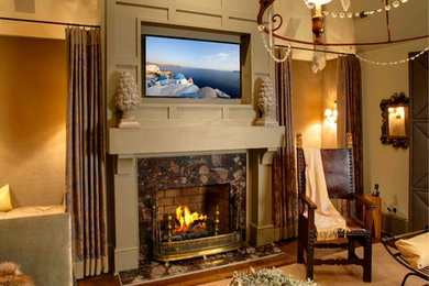 Family room - traditional family room idea in Charlotte