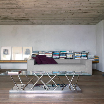 Side Table 01900