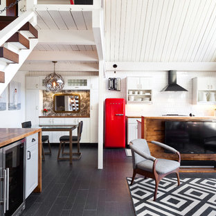 SLEEPLESS in PORTLAND: Houseboat Diary