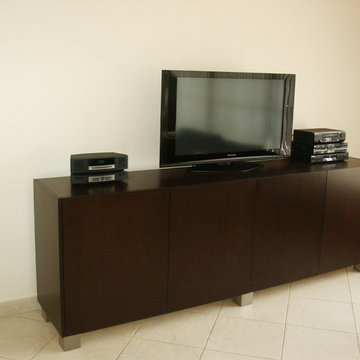 stained bamboo media unit