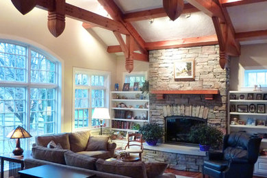 Example of an arts and crafts family room design in Cincinnati